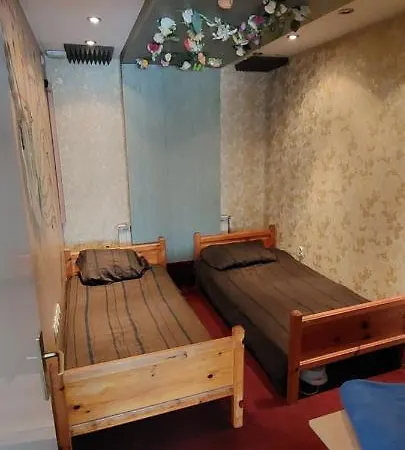 Apartman شقة